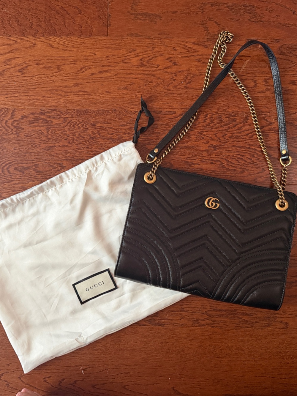Gucci Black Quilted Chevron Leather Shoulder Bag with Gold Chain